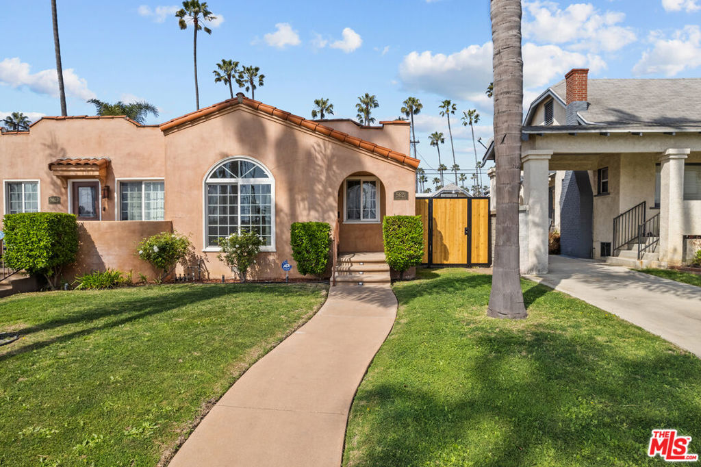 5621 S Mullen Avenue