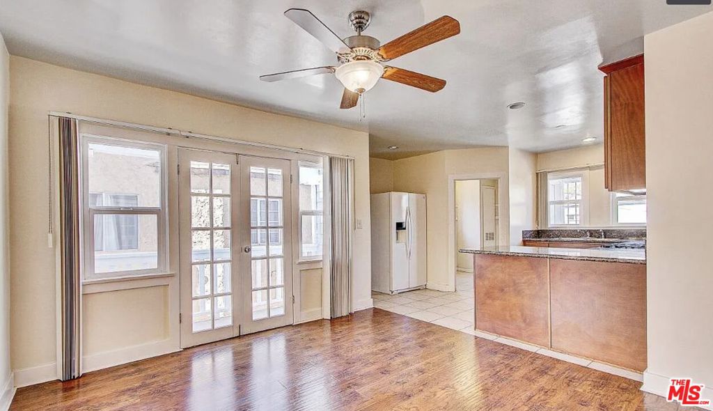 851 W 41st Drive