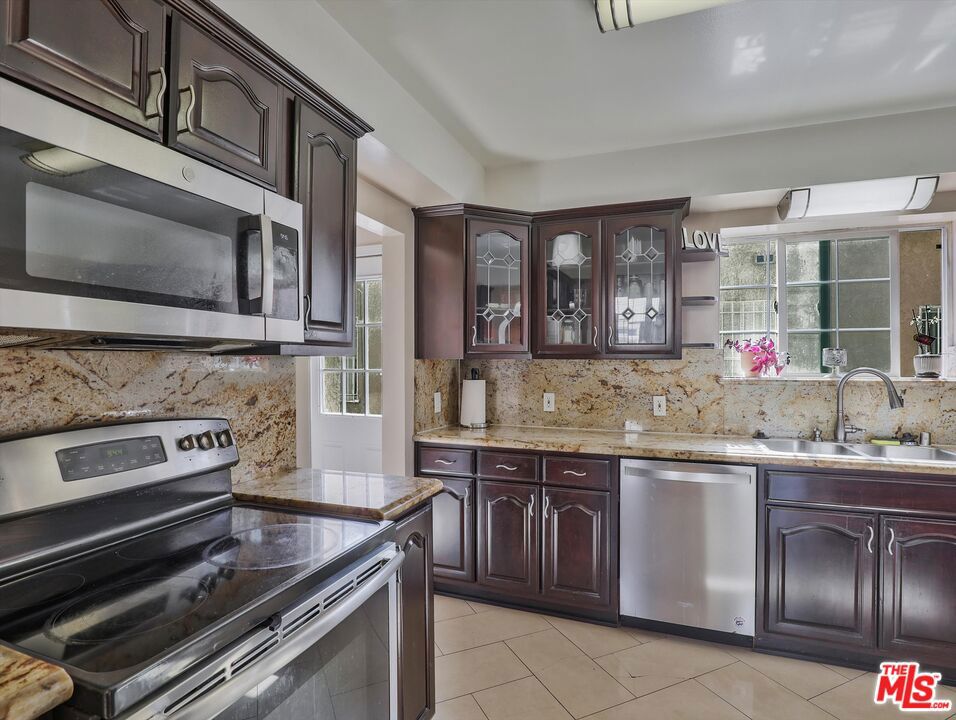 1235 W 82nd Street