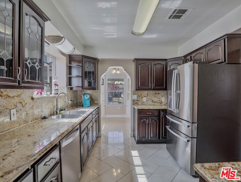 1235 W 82nd Street