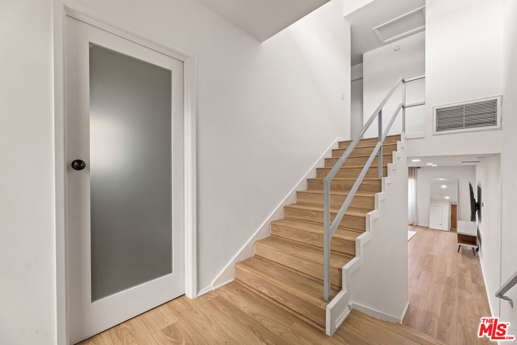 3500 W Manchester Boulevard 462