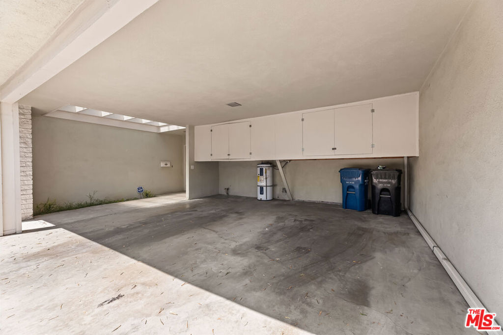 3500 W Manchester Boulevard 462