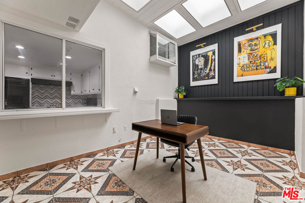 3500 W Manchester Boulevard 462