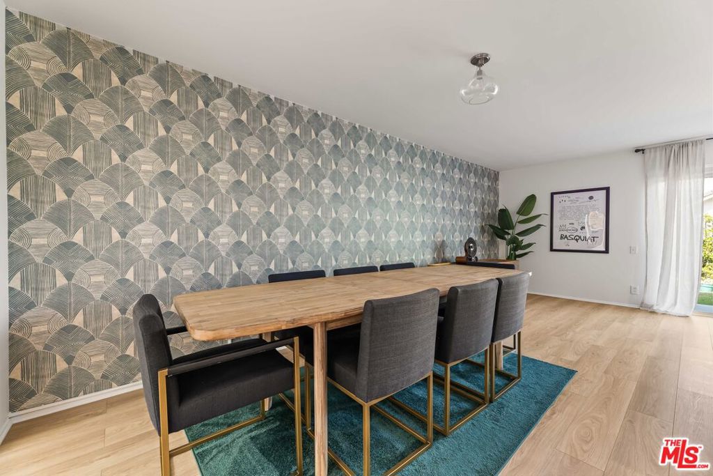 3500 W Manchester Boulevard 462