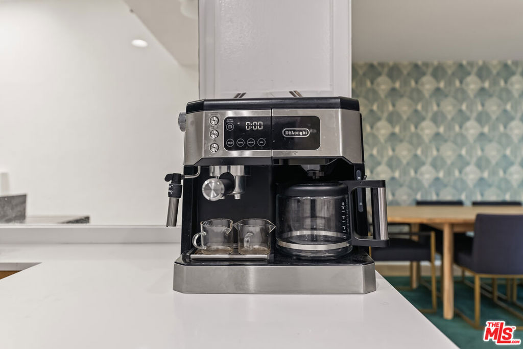 3500 W Manchester Boulevard 462