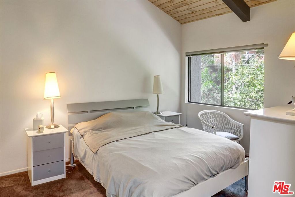 1925 S Beverly Glen Boulevard 30