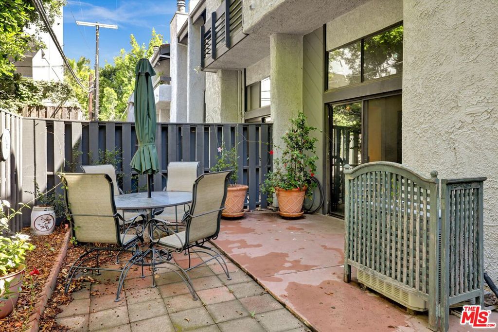 1925 S Beverly Glen Boulevard 30