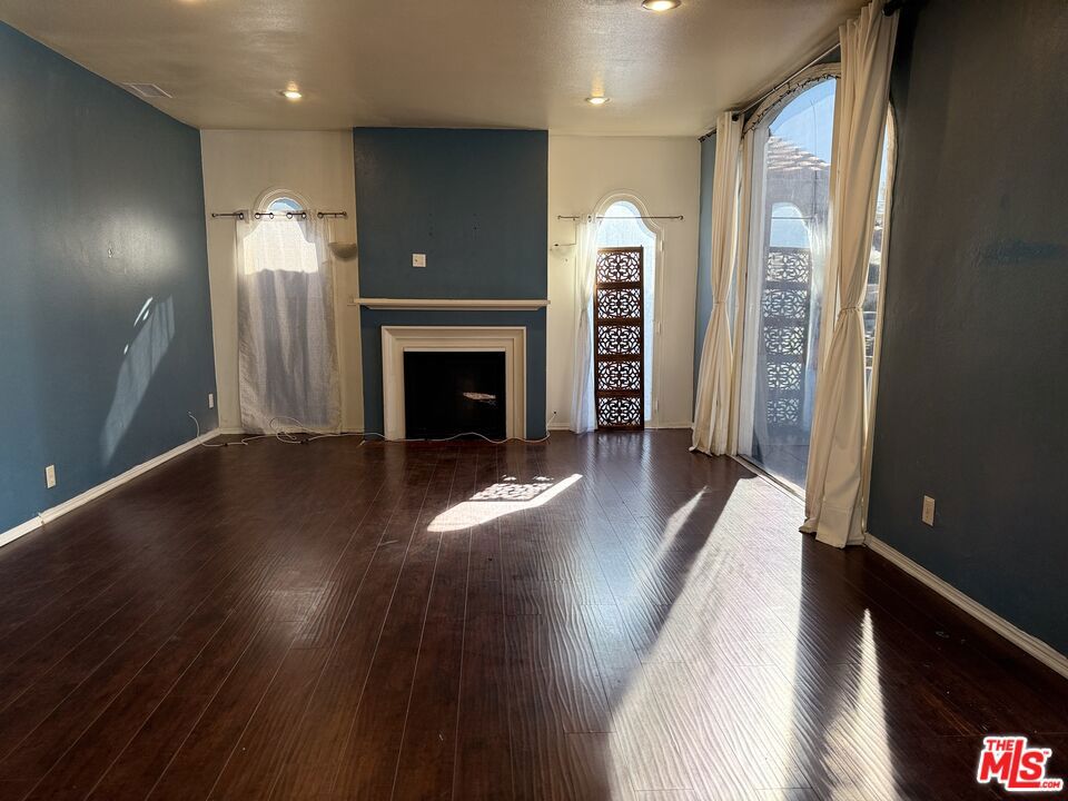 9428 S Harvard Boulevard