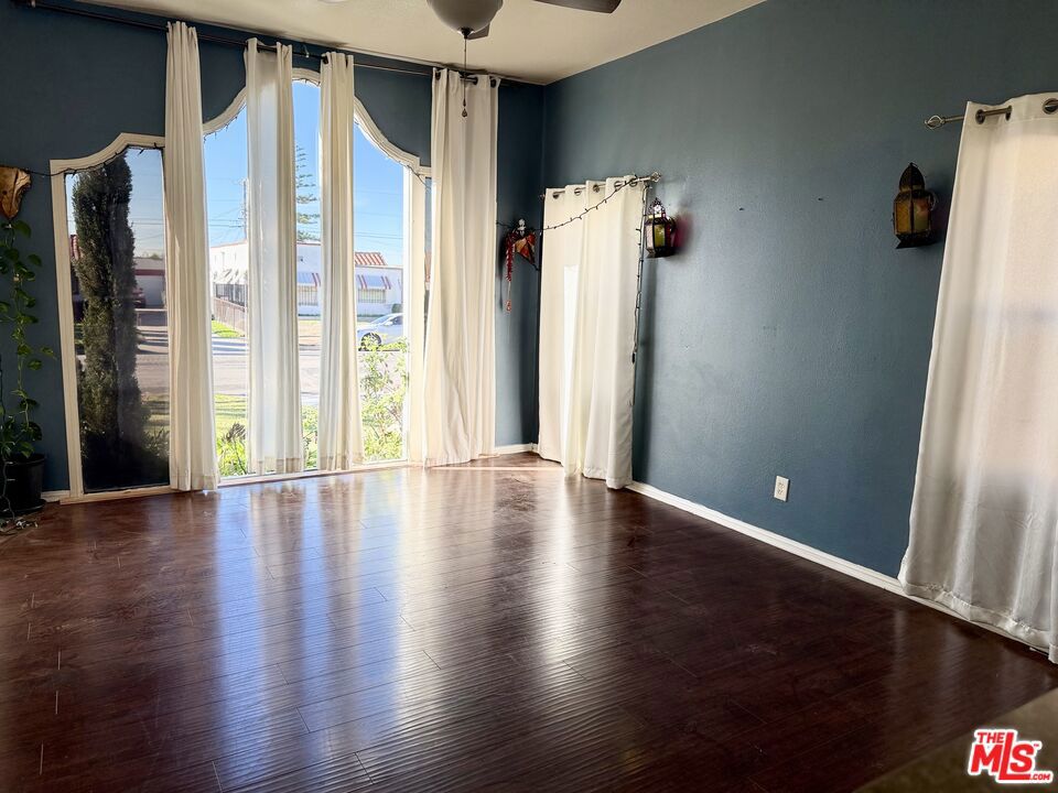 9428 S Harvard Boulevard