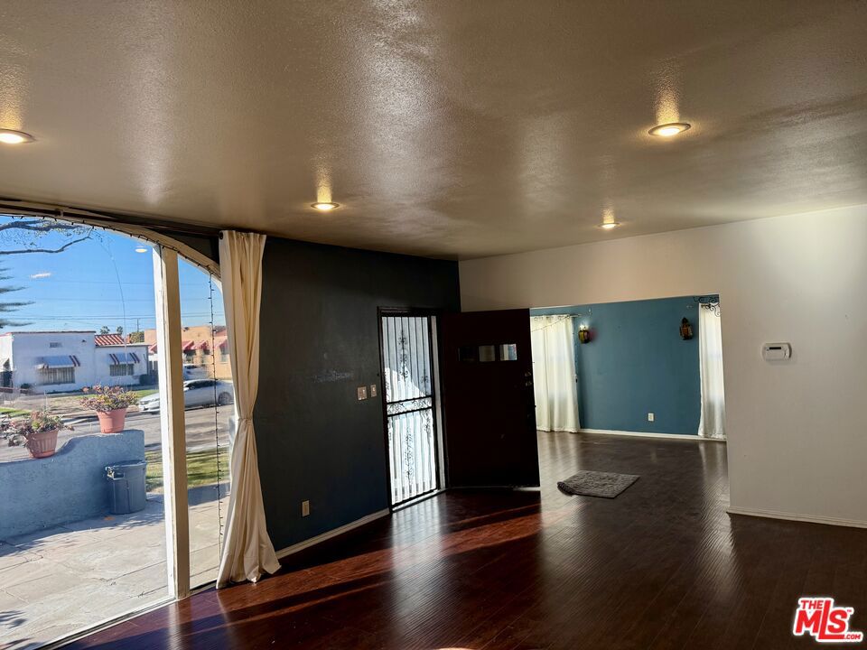 9428 S Harvard Boulevard