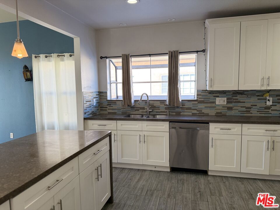 9428 S Harvard Boulevard