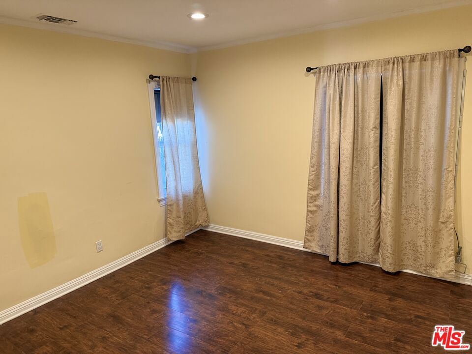 9428 S Harvard Boulevard