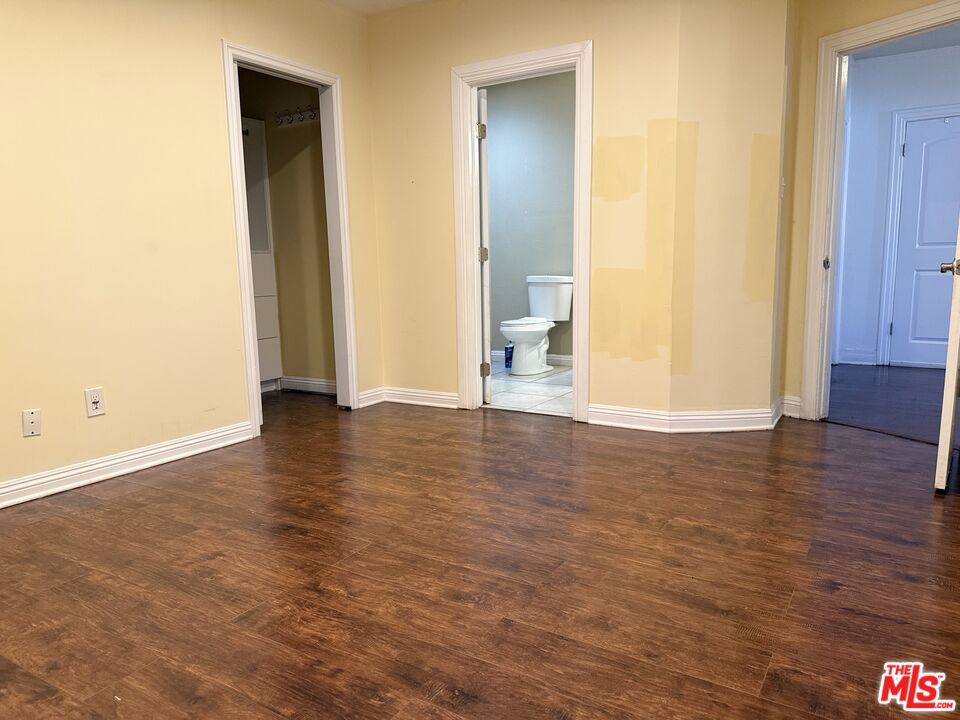 9428 S Harvard Boulevard