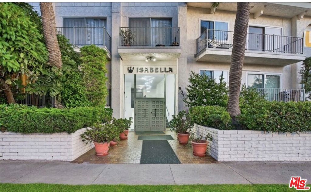 5376 Fairview Boulevard 104 Los Angeles CA