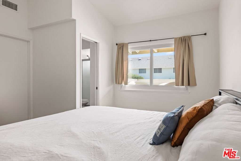 3500 W Manchester Boulevard 462