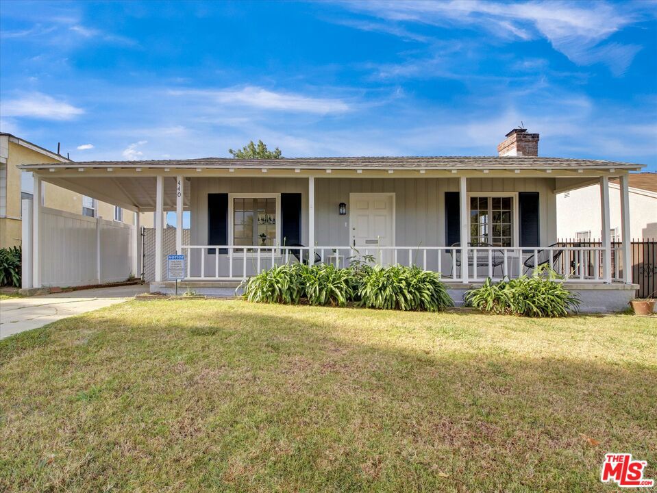 440 W Ellis Avenue