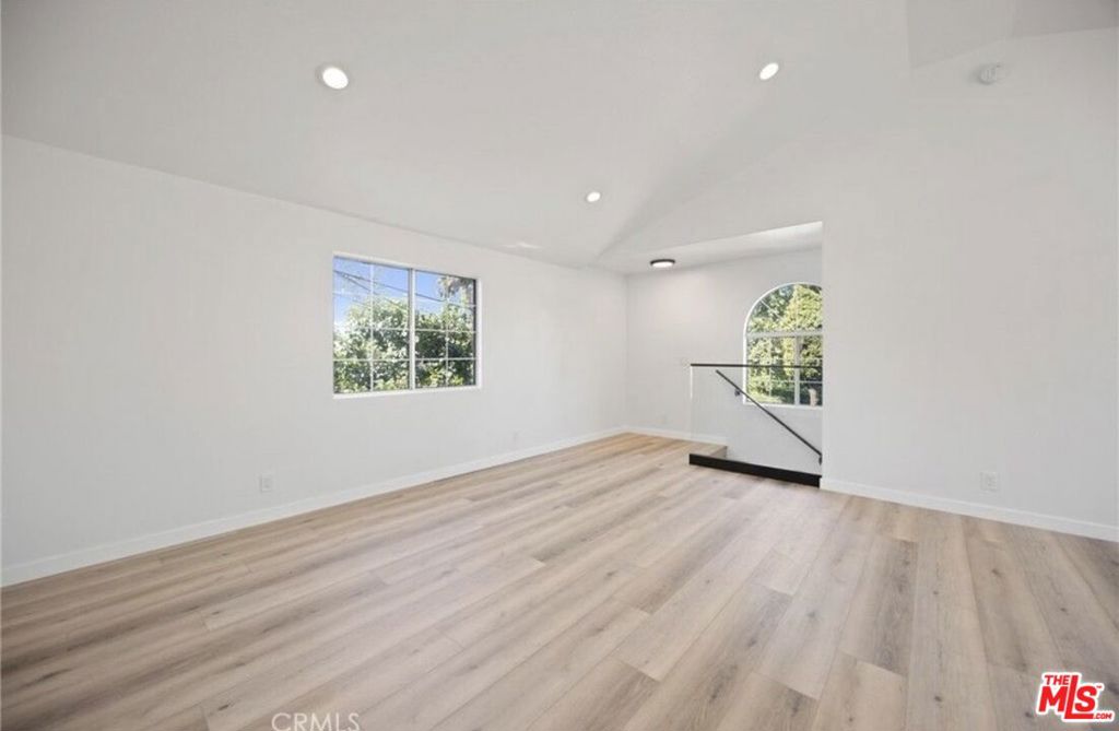 424 Parkman Avenue