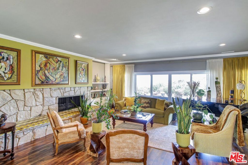 4152 Terraza Drive