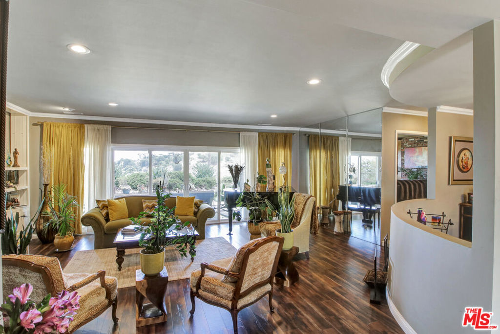 4152 Terraza Drive