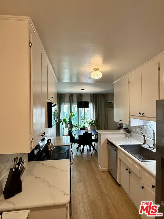5376 Fairview Boulevard 104