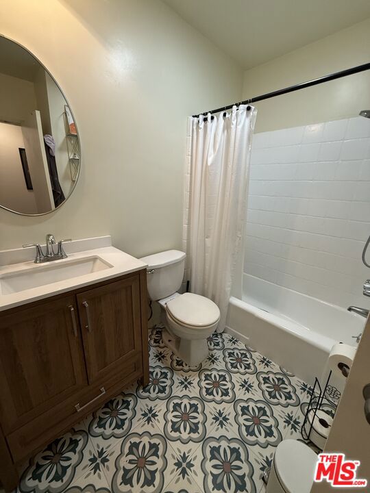 5376 Fairview Boulevard 104
