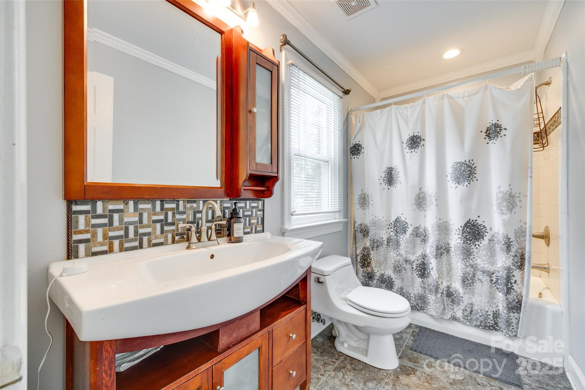 7122 Forest Ridge Road