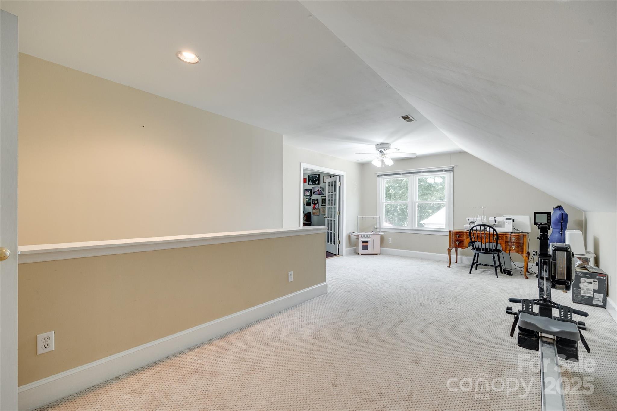 7122 Forest Ridge Road