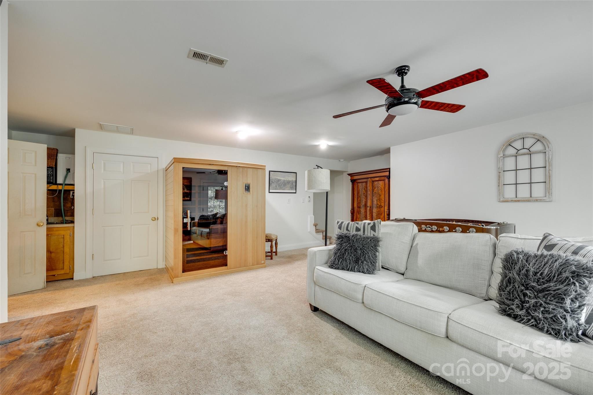 7122 Forest Ridge Road