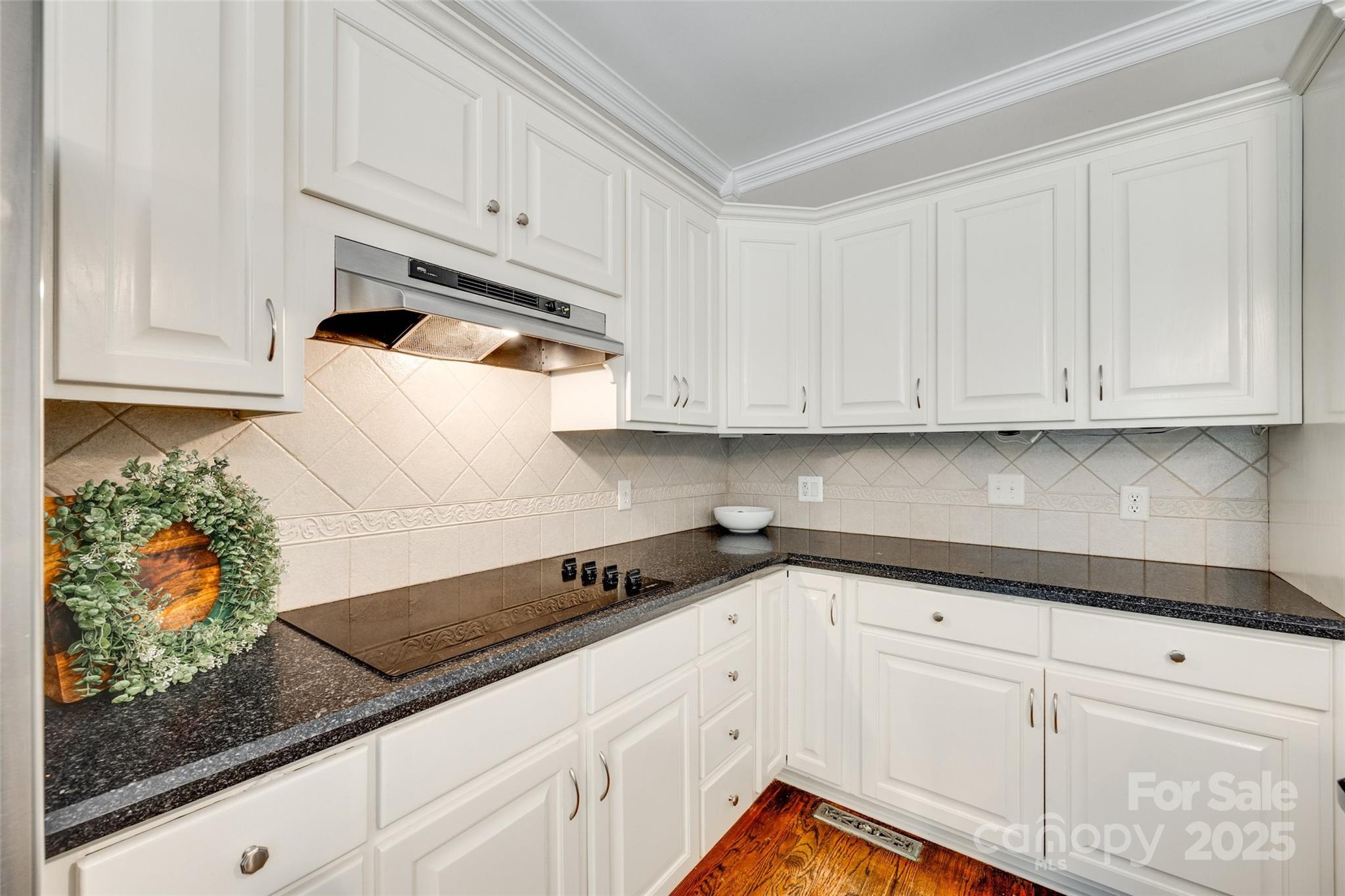 7122 Forest Ridge Road