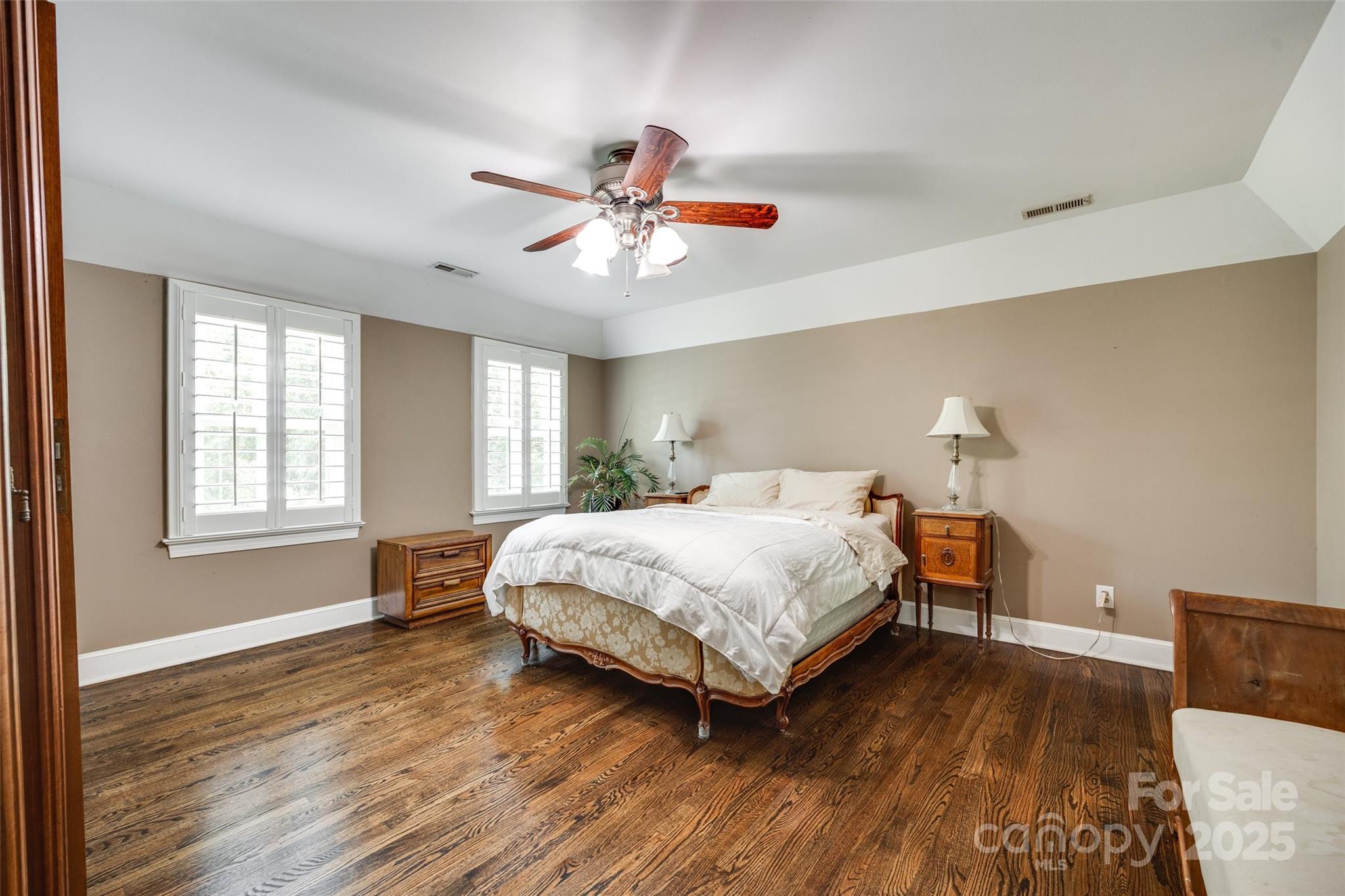 7122 Forest Ridge Road