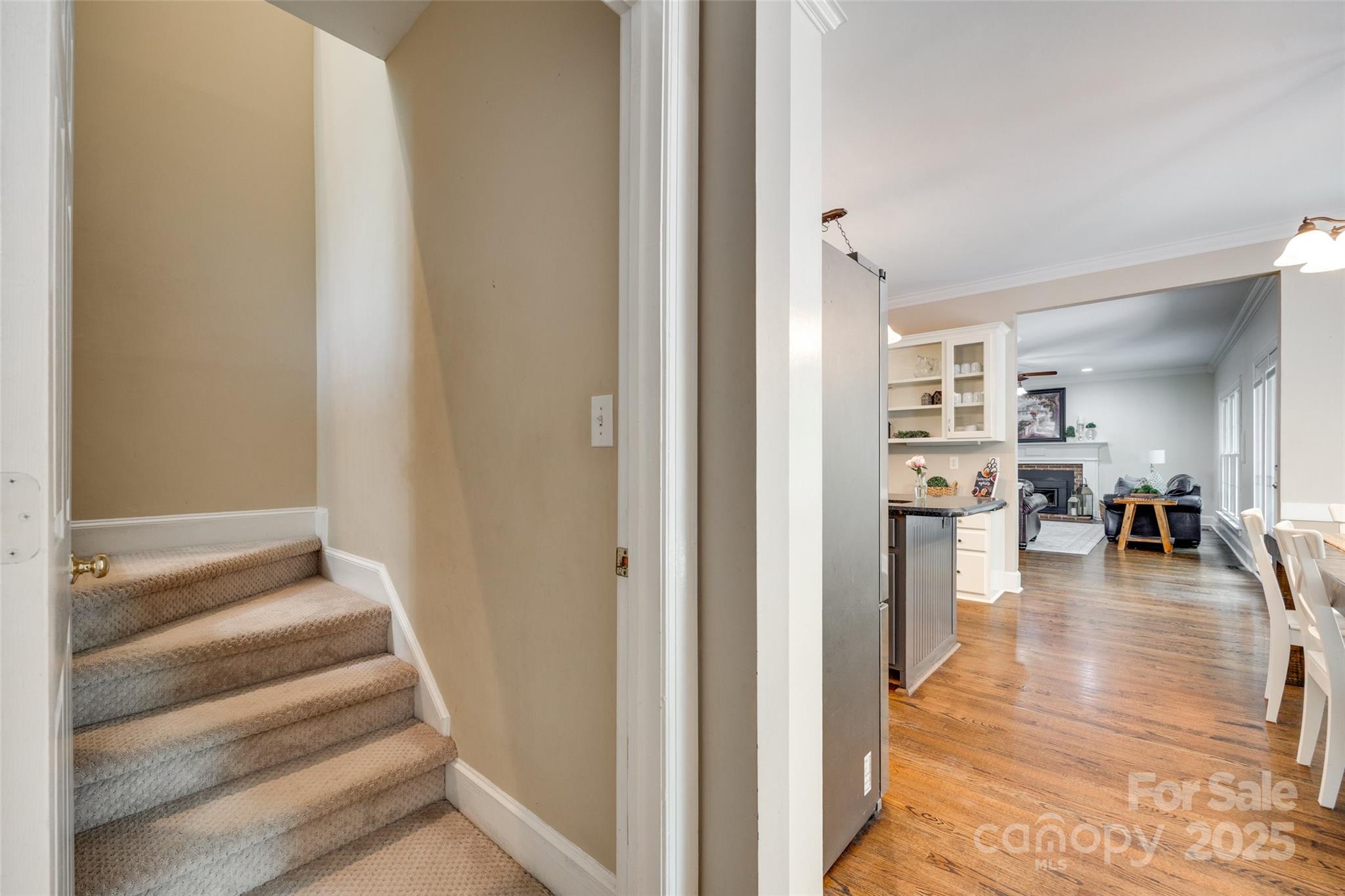 7122 Forest Ridge Road