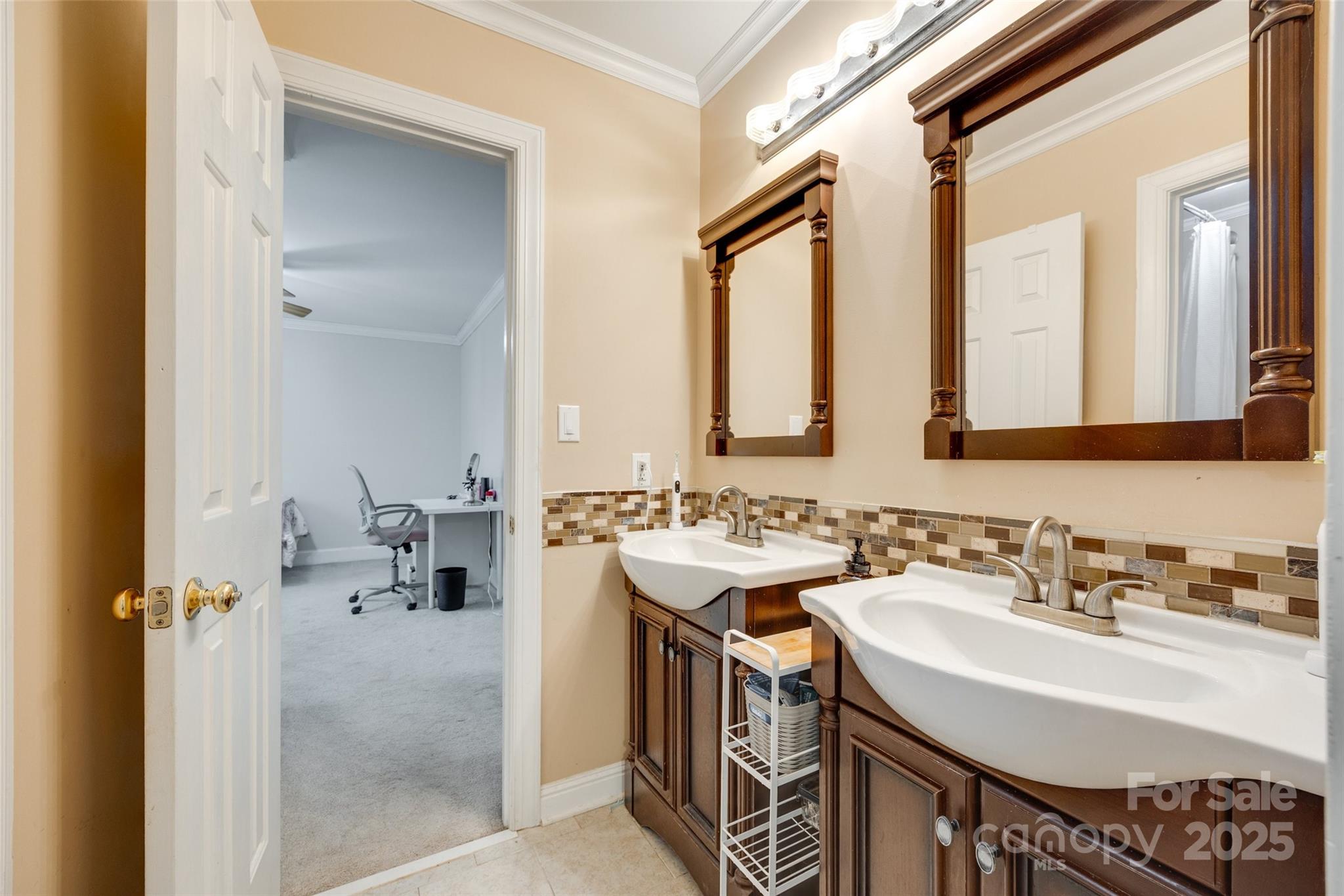 7122 Forest Ridge Road