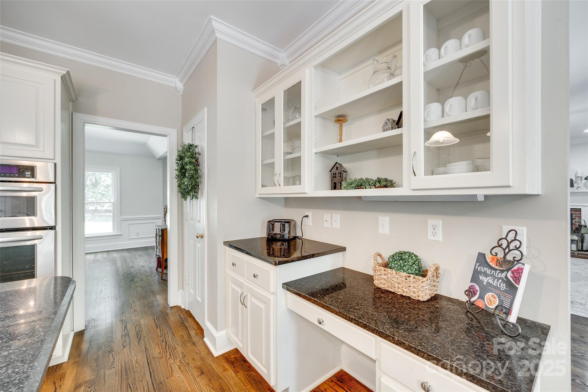 7122 Forest Ridge Road