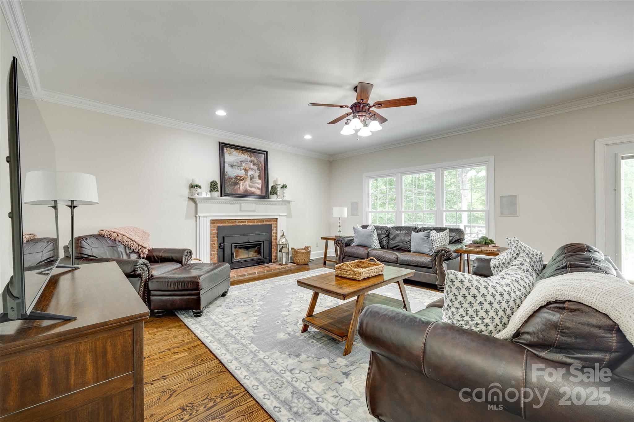 7122 Forest Ridge Road