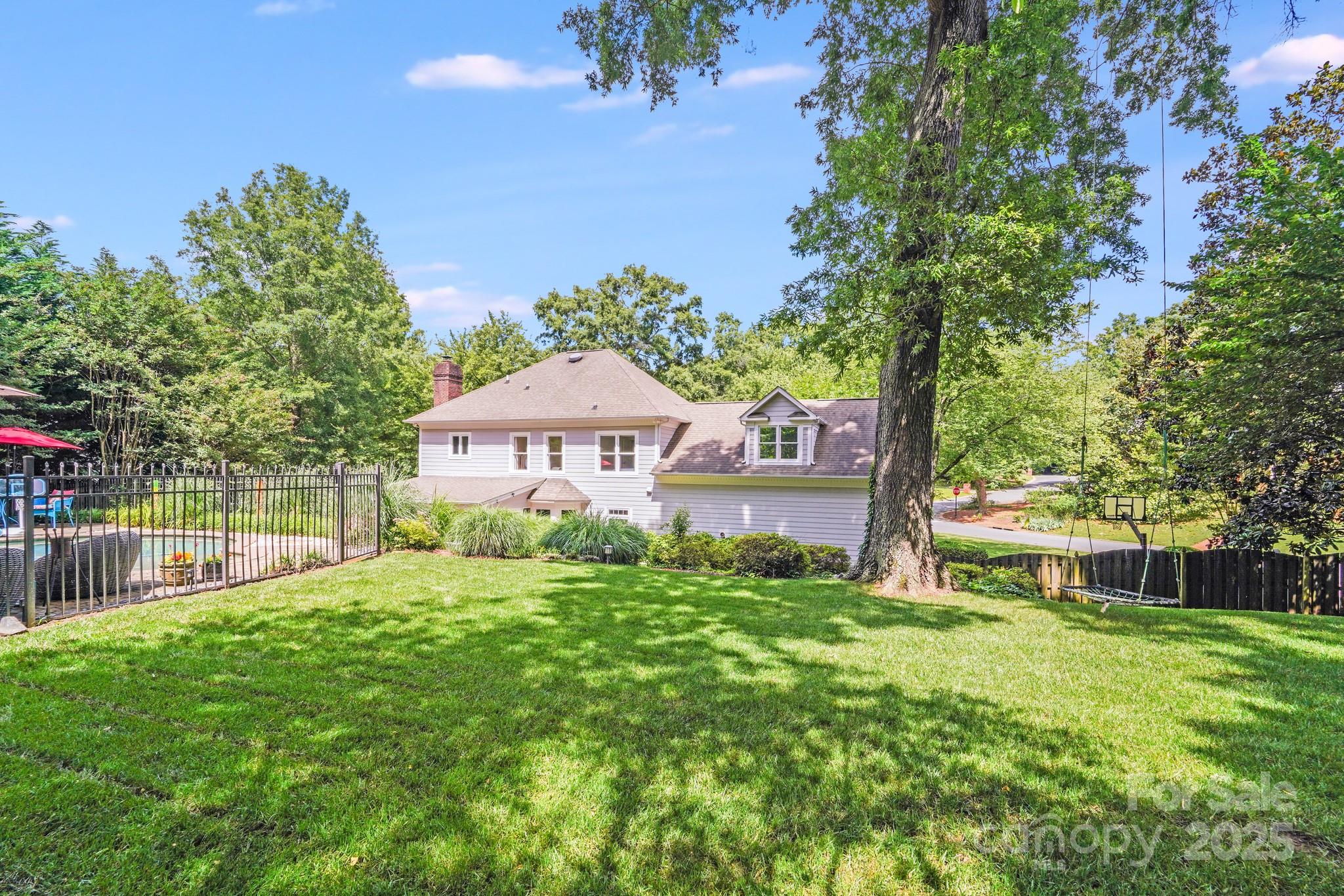 10338 Hollybrook Drive