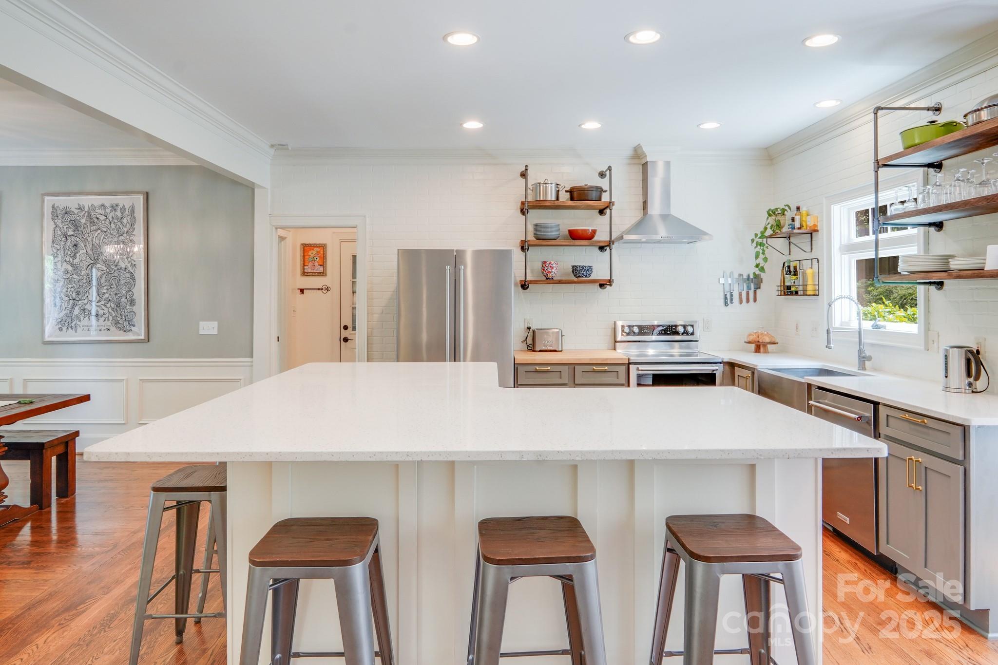 10338 Hollybrook Drive
