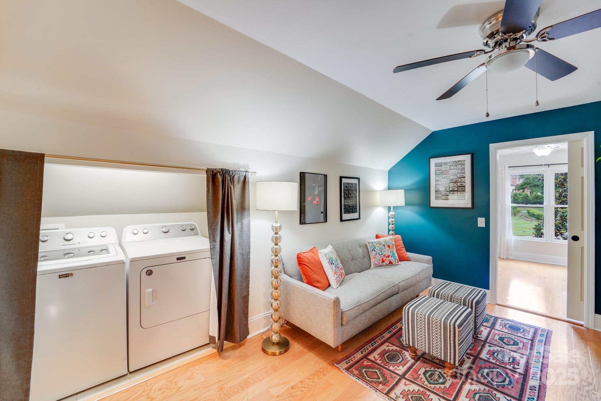 10338 Hollybrook Drive