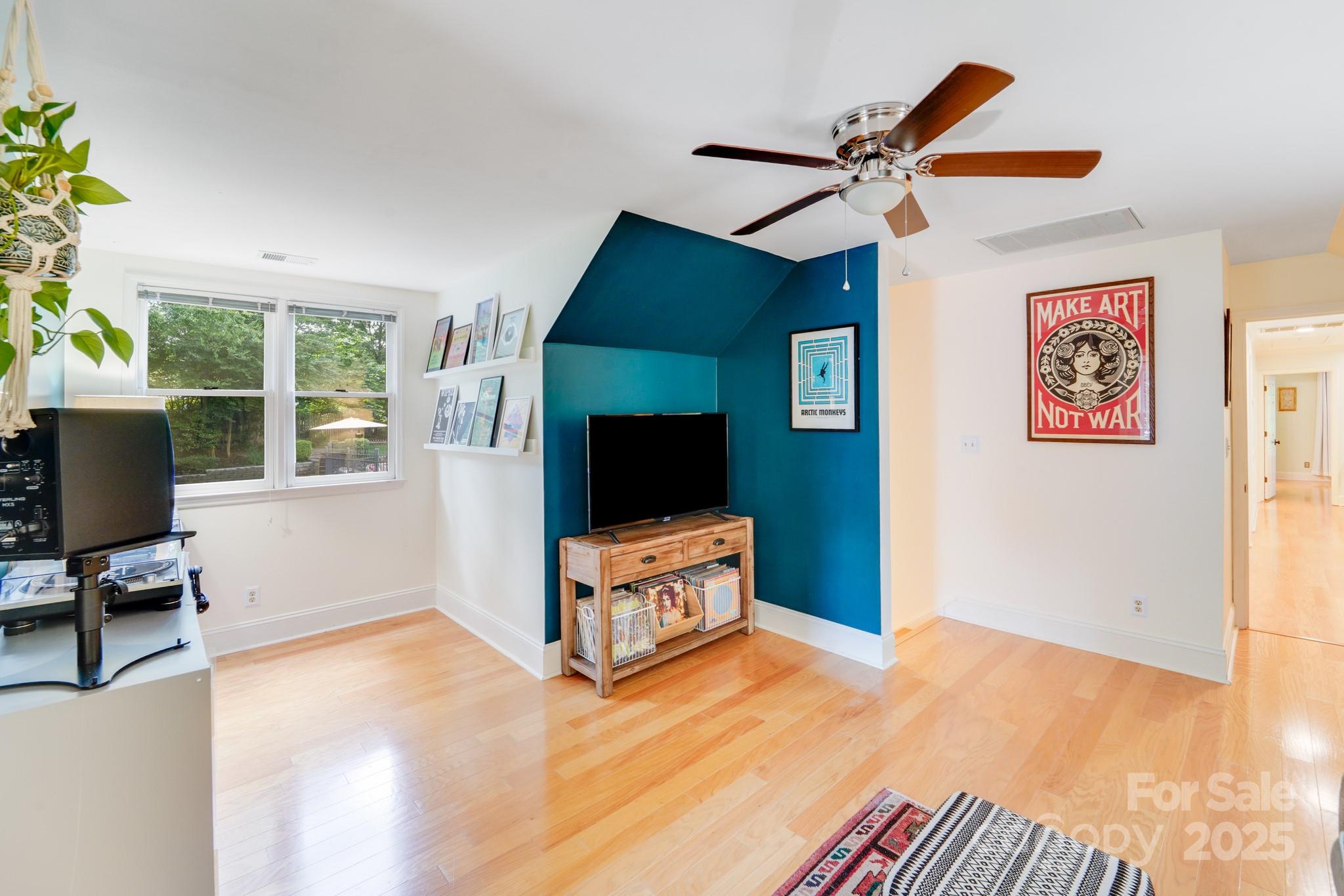 10338 Hollybrook Drive