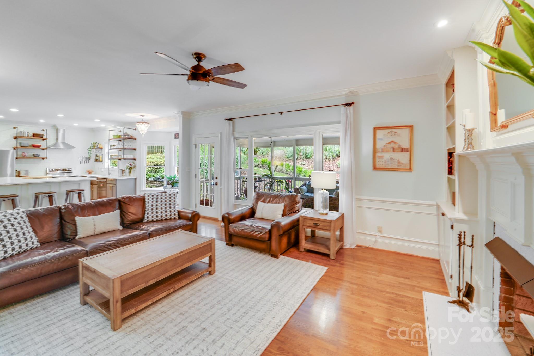 10338 Hollybrook Drive