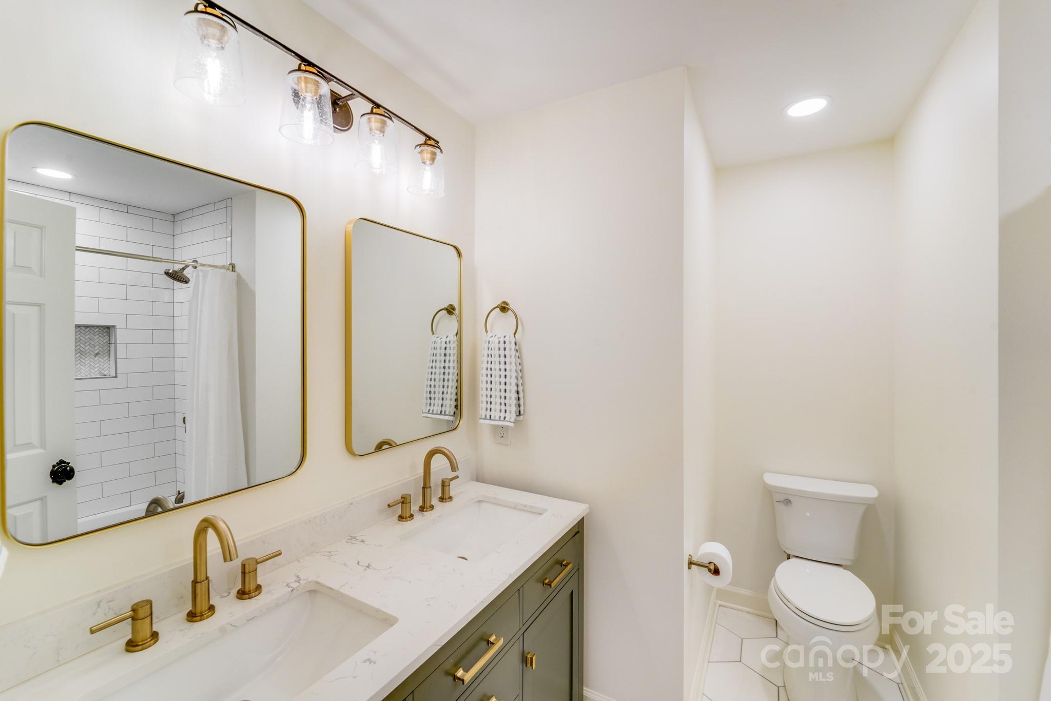 10338 Hollybrook Drive