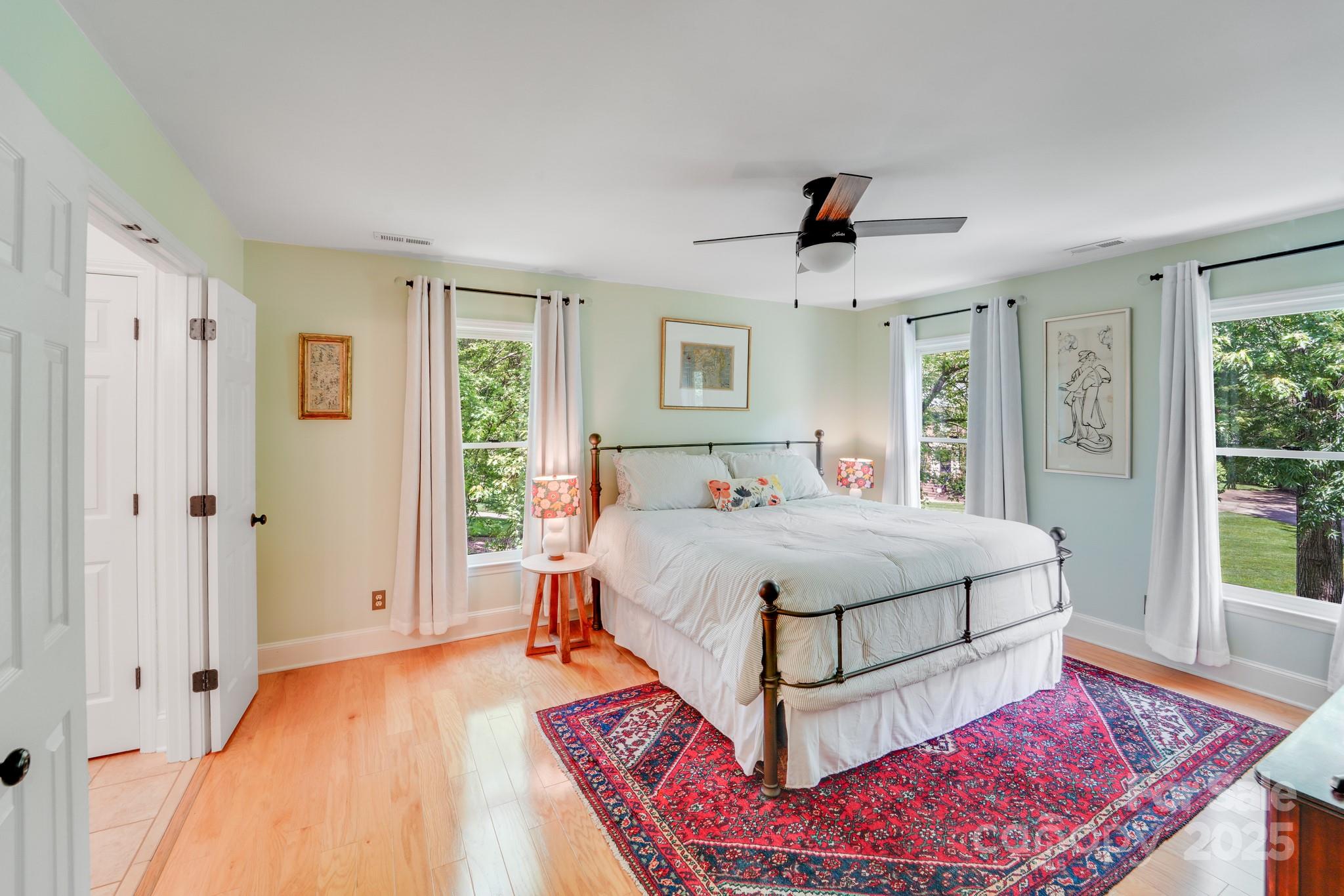 10338 Hollybrook Drive