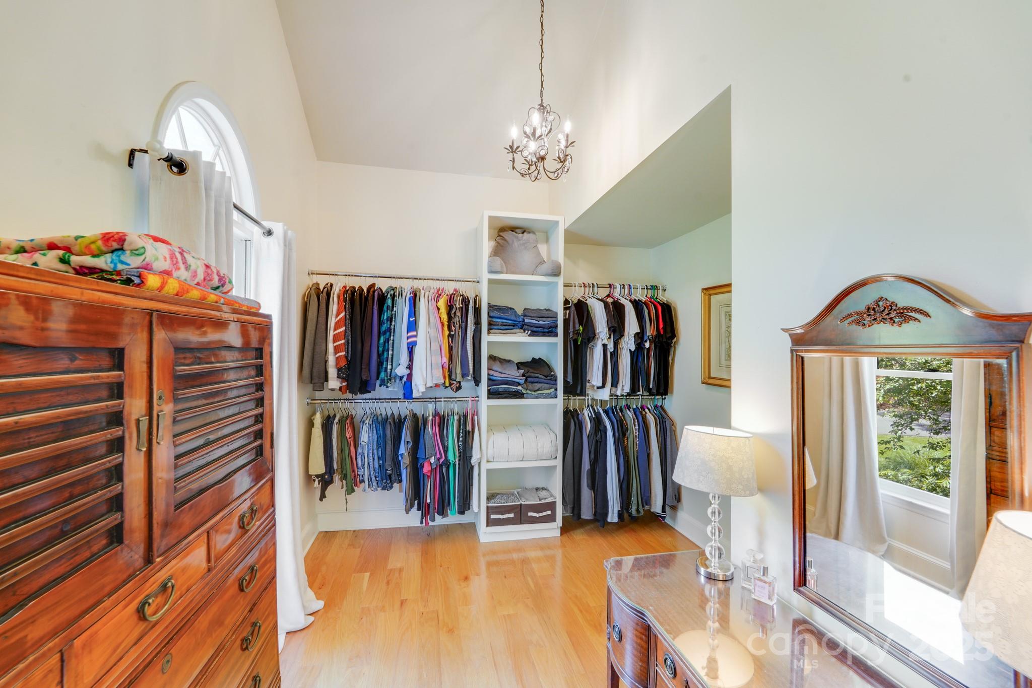 10338 Hollybrook Drive