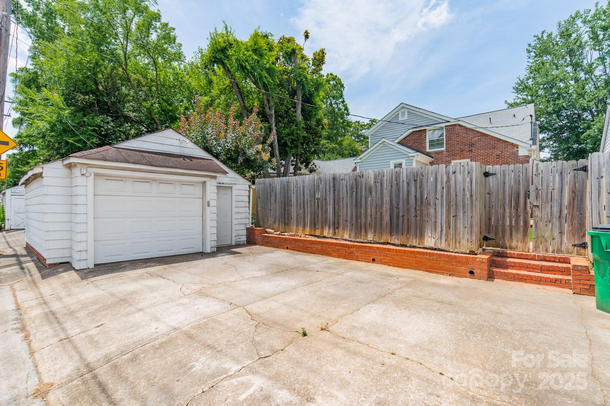 2021 Charlotte Drive