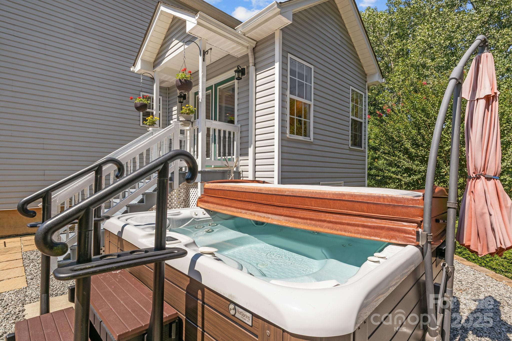 165 W Walnut Avenue