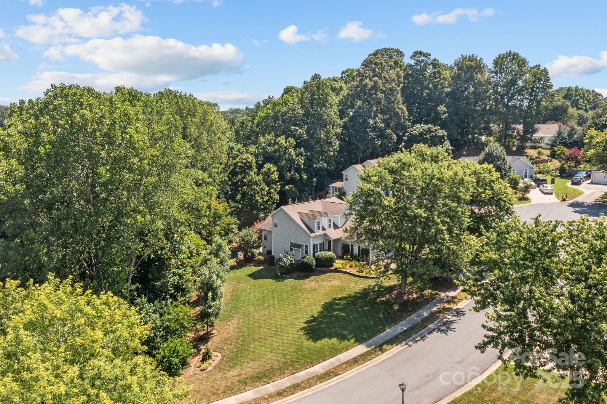 165 W Walnut Avenue