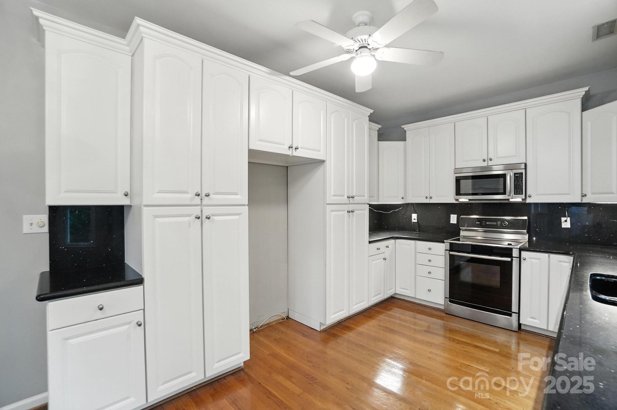 15126 Stonegreen Lane