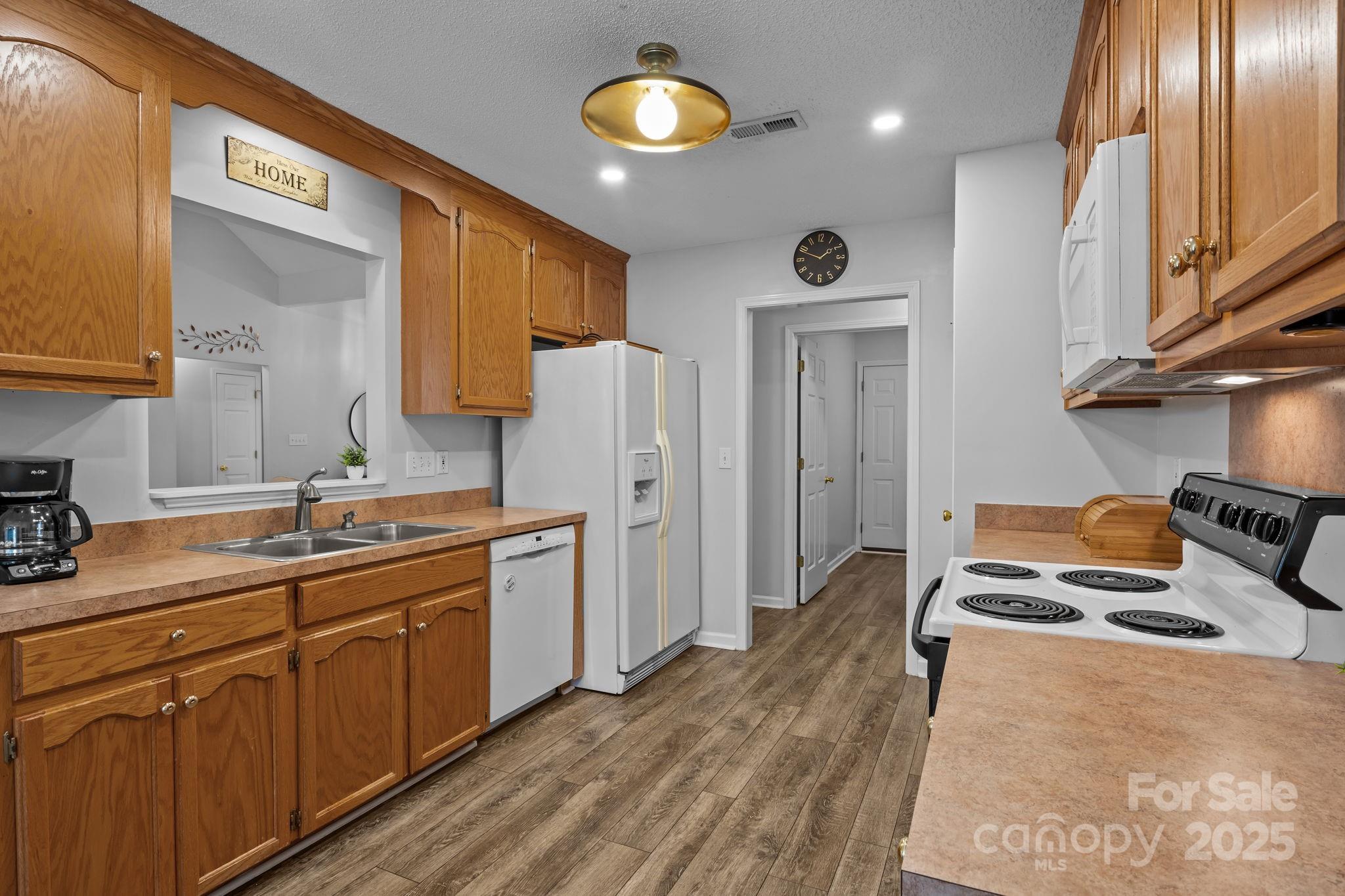 128 Birchwood Court