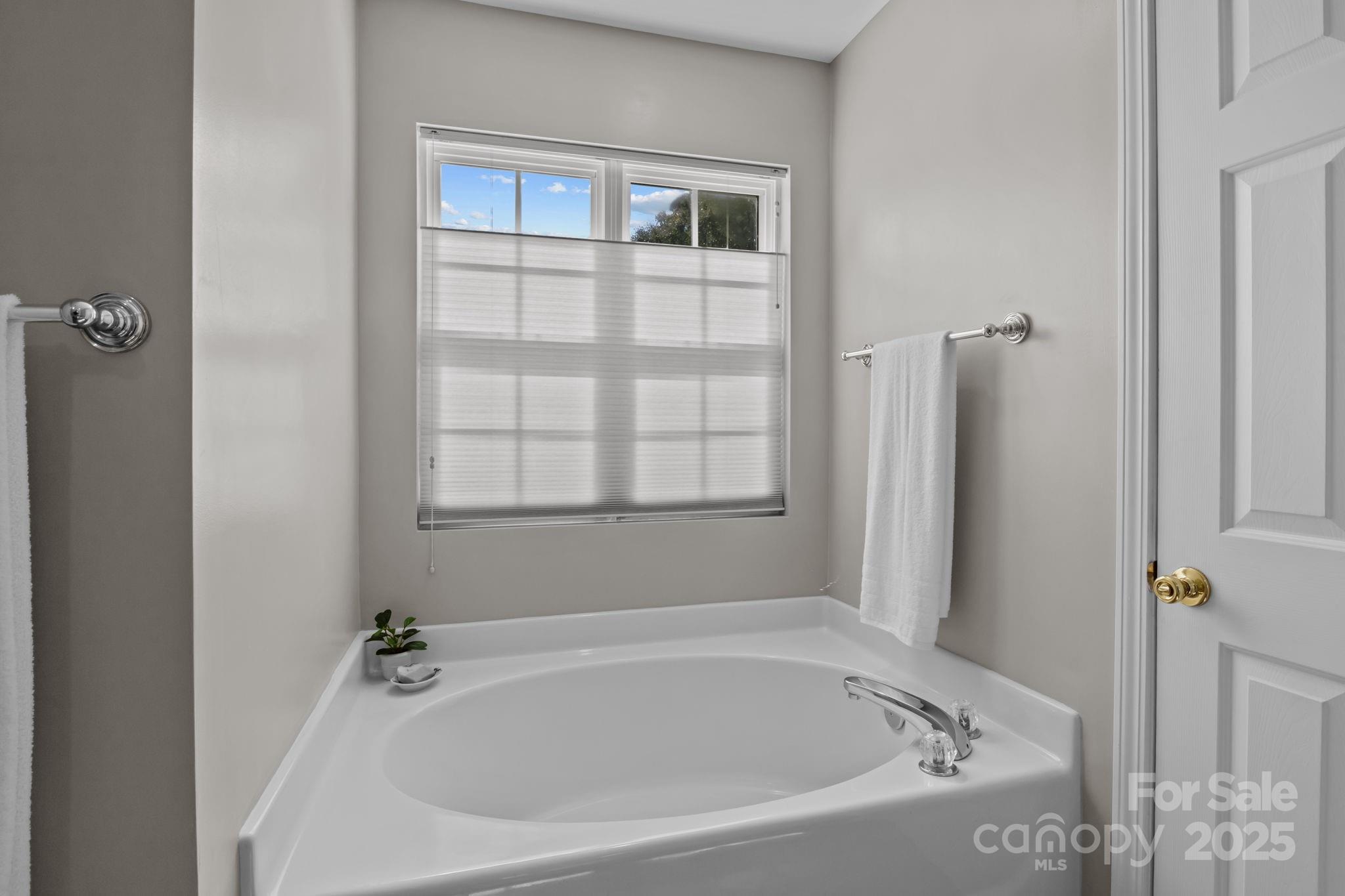 128 Birchwood Court