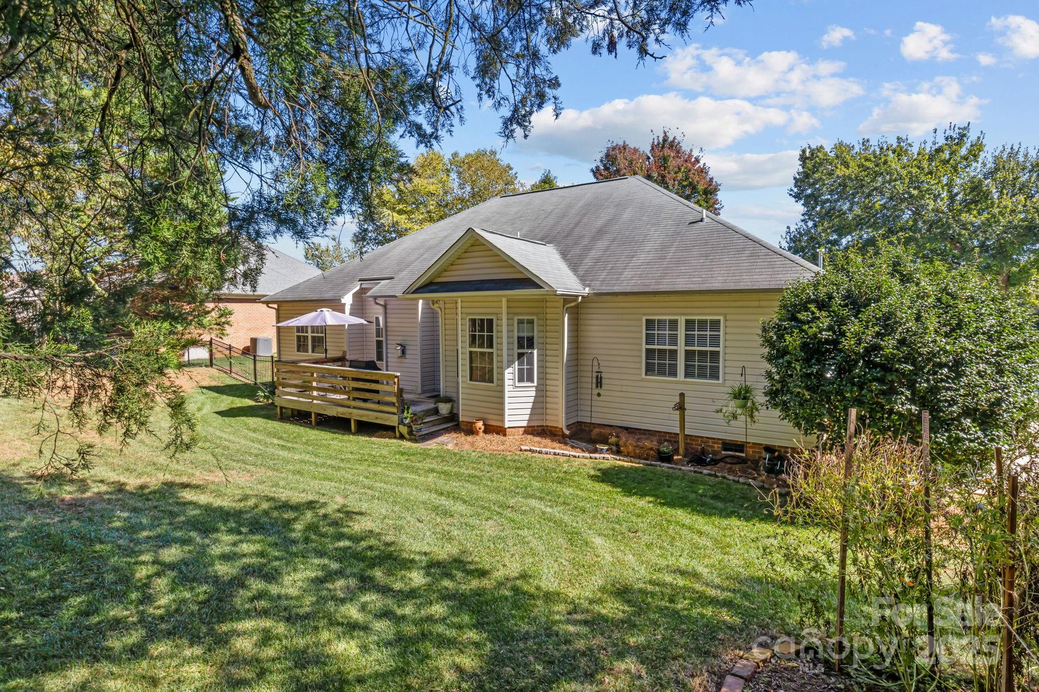 128 Birchwood Court