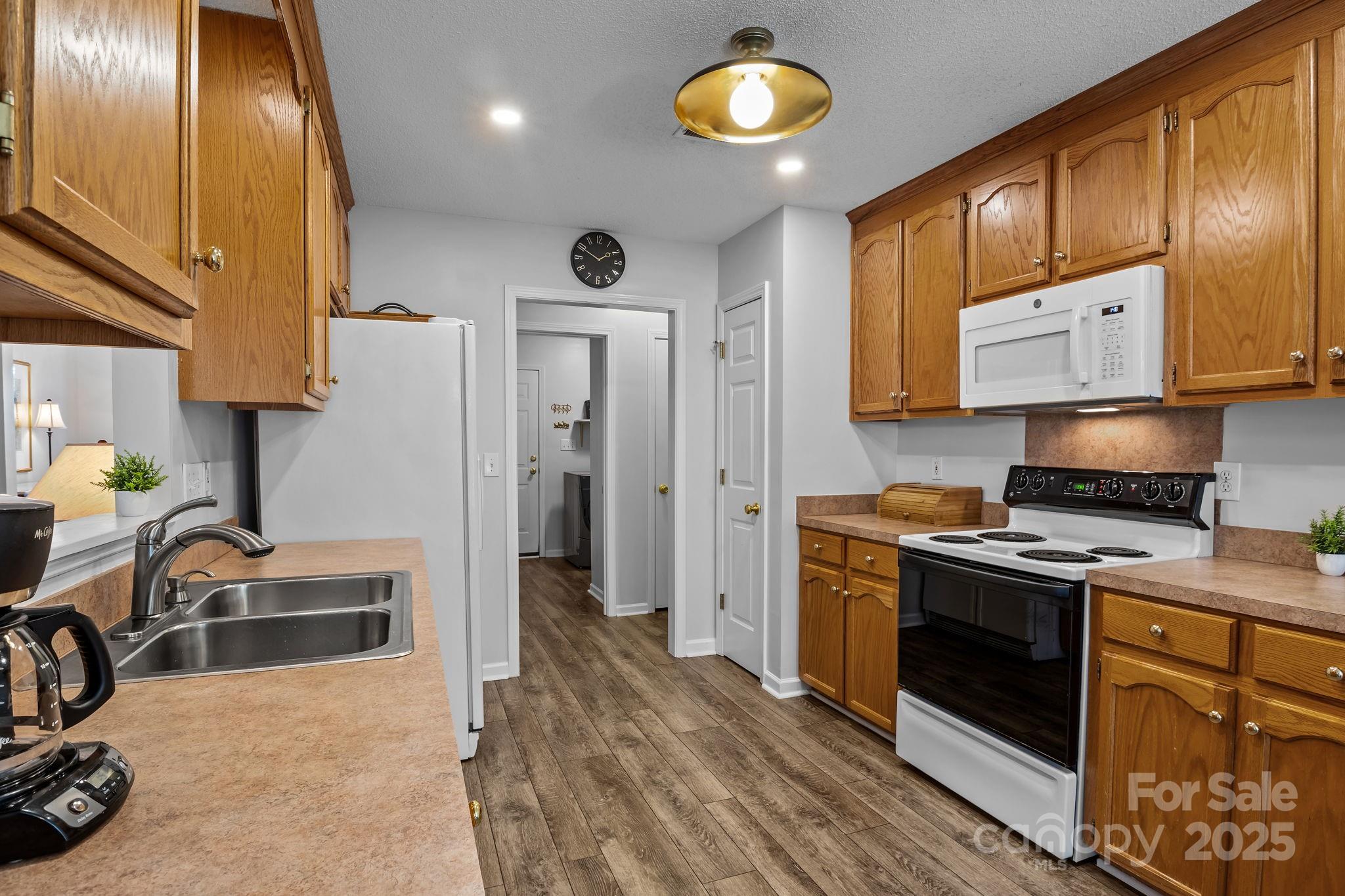 128 Birchwood Court